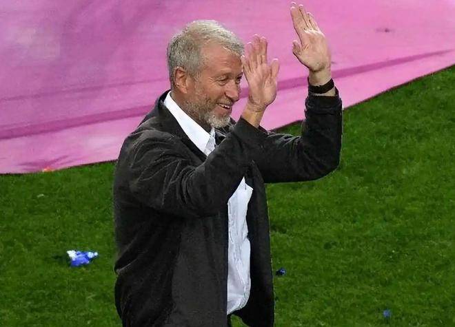 25亿镑被冻结3年！58岁阿布怒批英政府：狗在吠叫 再也不买球队了