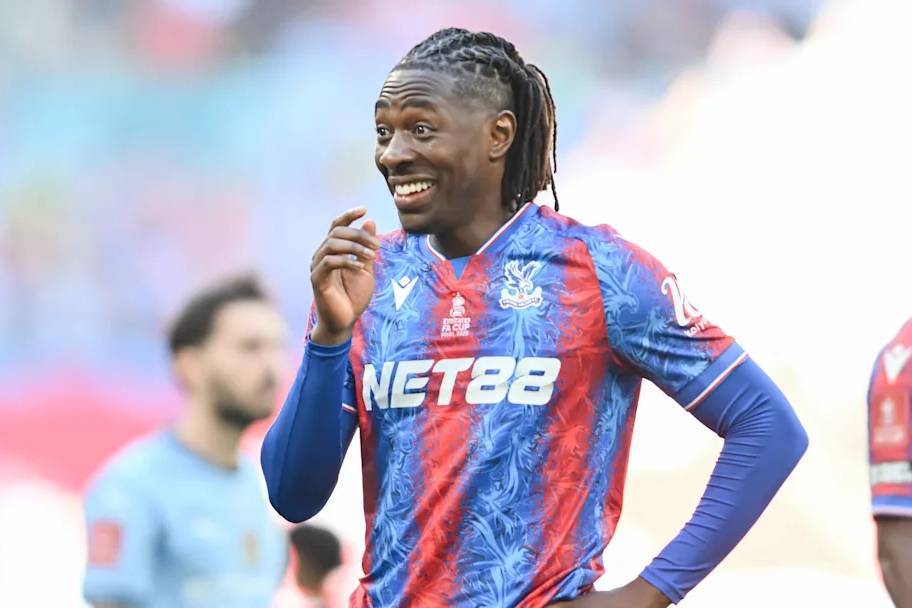 阿森纳求购埃泽，水晶宫开价首付3500万镑，余额分期支付